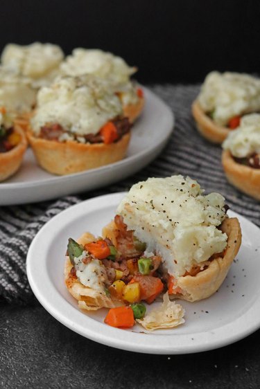 Mini shepherd\'s pot pies