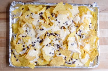 Sheet Pan Queso & Chicken Nachos Recipe