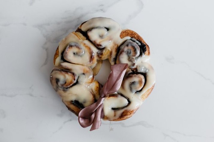 Cinnamon Roll Wreath