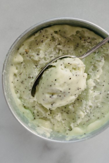 Serve and enjoy your Kiwi Sorbet.