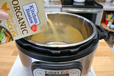 how to cook chicken breast from frozen in an Instant Pot