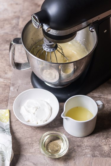 Copycat Starbucks Lemon Loaf Cake Recipe