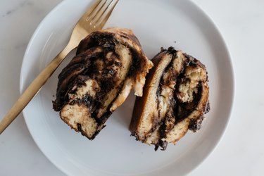 Slice and serve this delicious Chocolate Hazelnut Babka!