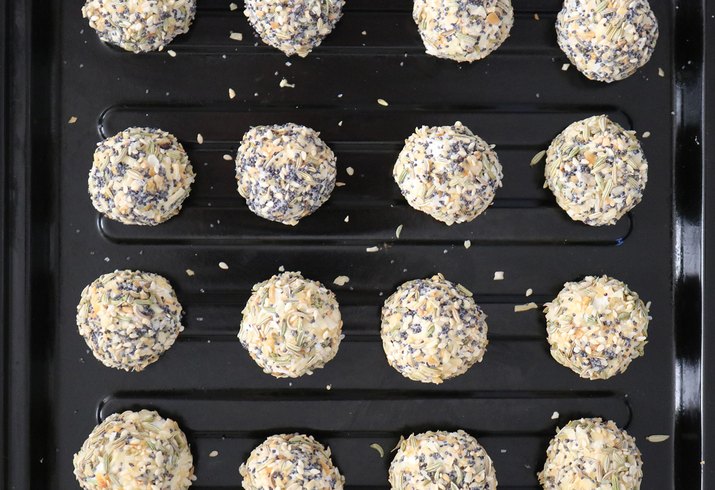 Chill goat cheese balls