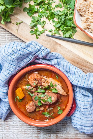 How to Make Gumbo in a Slow Cooker Tutorial