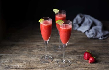 Recipe for Strawberry Daiquiri Cocktail | eHow